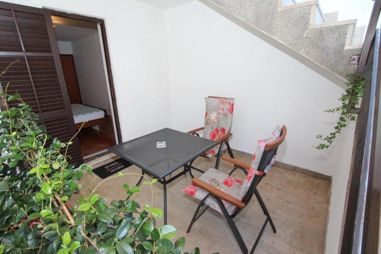Apartment Albert Ровинь Экстерьер фото